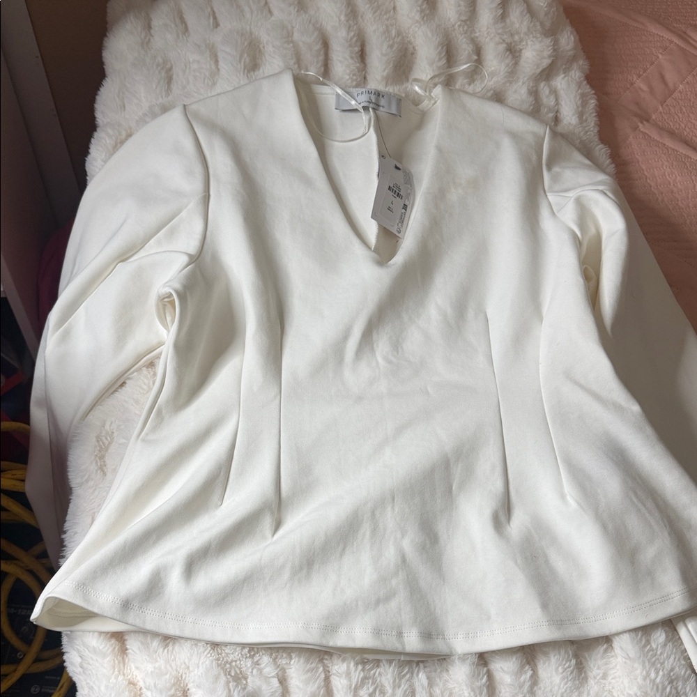 Primark Cream V-Neck Long Sleeve Top
